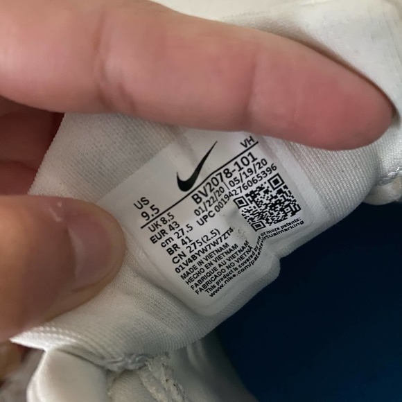 Nike White and Blue Athletic Shoes - Picture 4 of 10